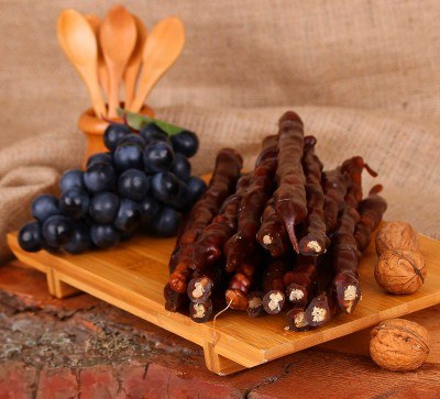 Black Molasses Sausage with Walnut (1 kg)