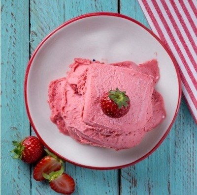 Çilekli Dondurma 