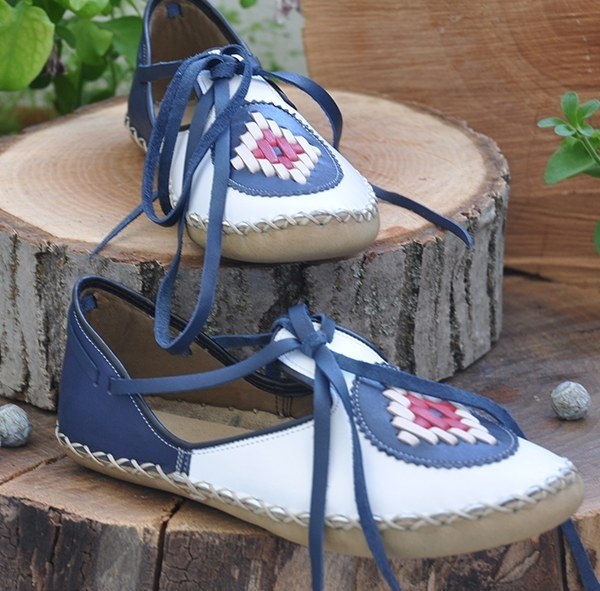 Front White Back Navy Blue Leather Yemeni - 1